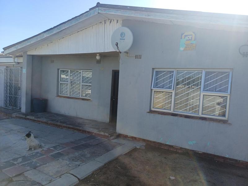 2 Bedroom Property for Sale in Ravensmead Western Cape